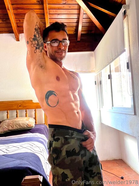 Welder1978 model high quality image