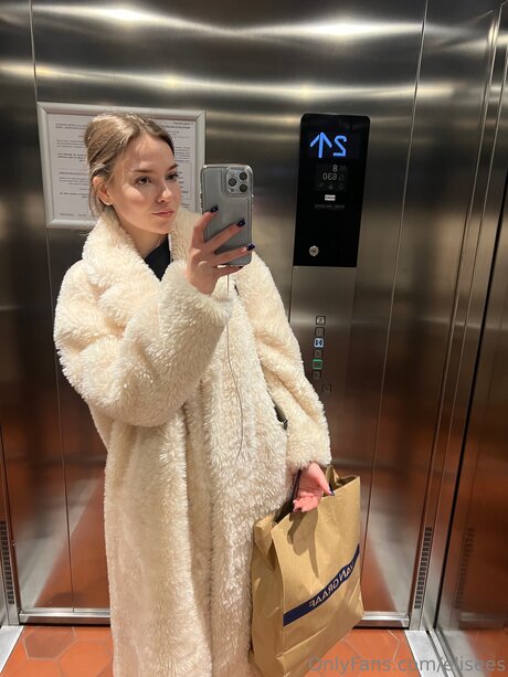 Elisees high quality star pictures