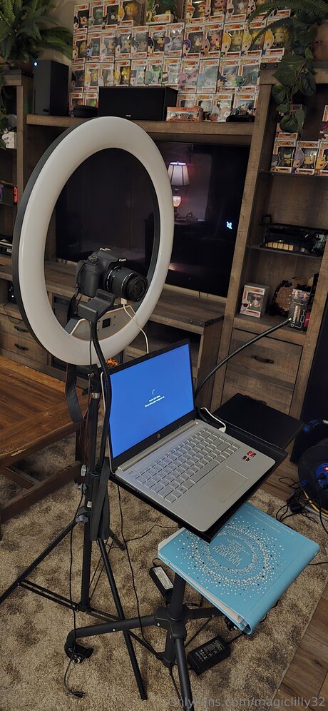 Magiclilly32 pretty actress photo