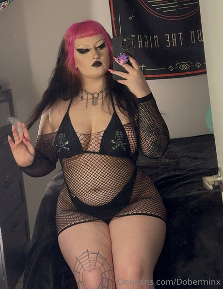 Doberminx naked model pics