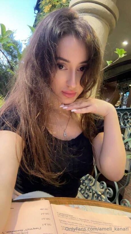 Ameli Kanari perfect model pictures