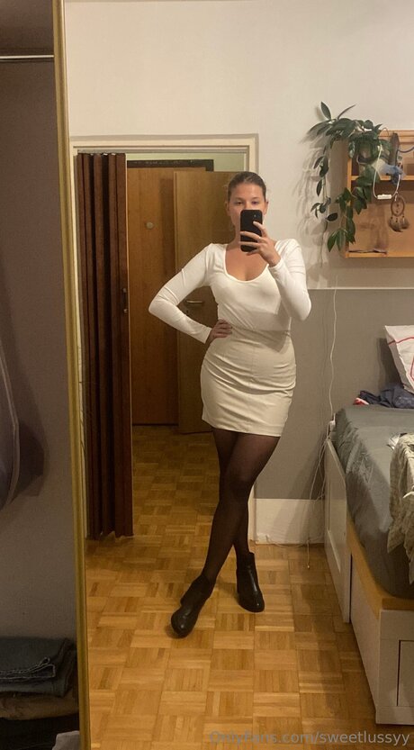 Sweetlussyy pornstar free image