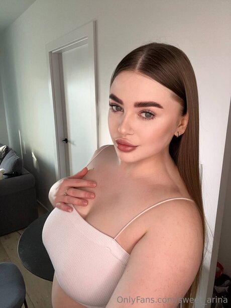 Arina Hot model porn pic