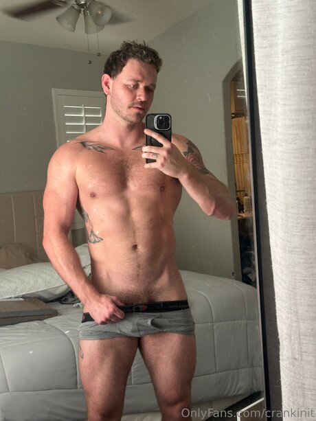 Crankinit star sexy pic