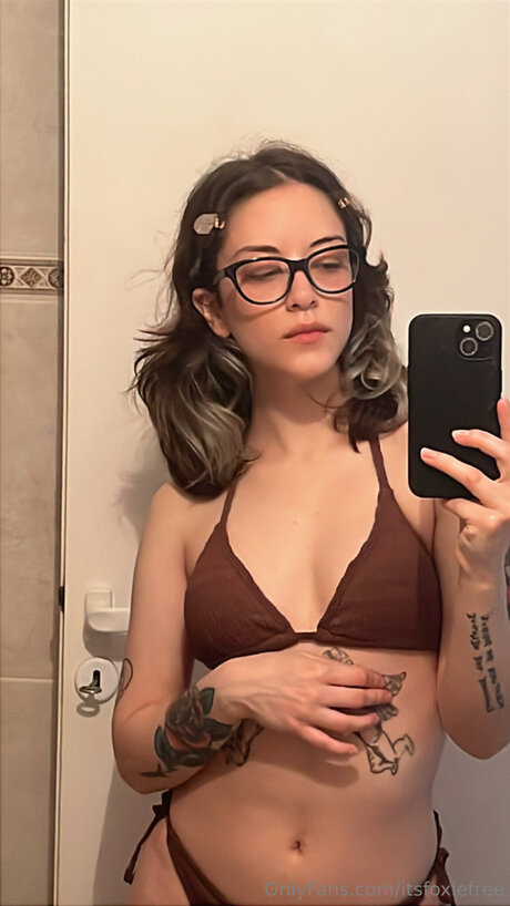 Itsfoxiefree star naked archive