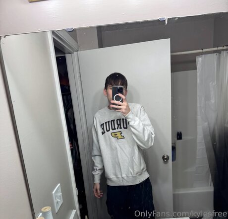 Kylesfree xxx actress galleries