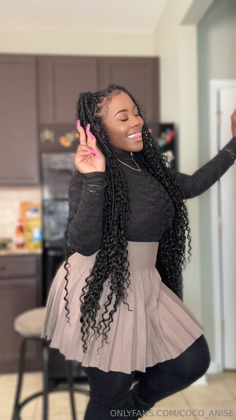 Coco Anise top actress gallery