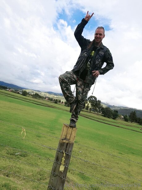 Fallenmaster69 naked pornstar img