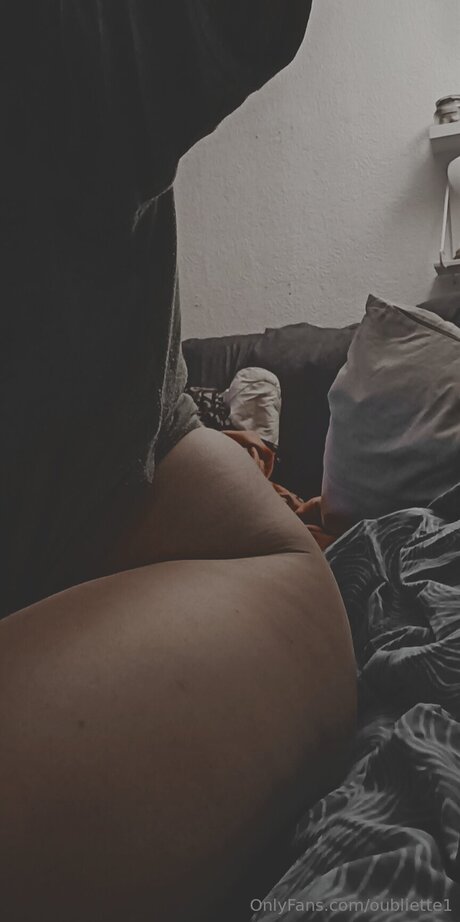 Oubliette1 sexy star photos