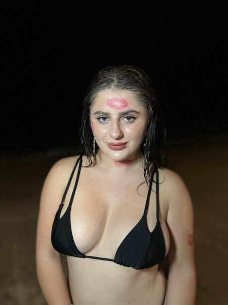 Kris Juicy adult actress gallery