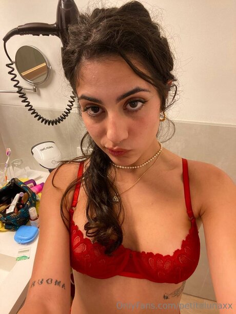 Petitelunaxx nudes pornstar images