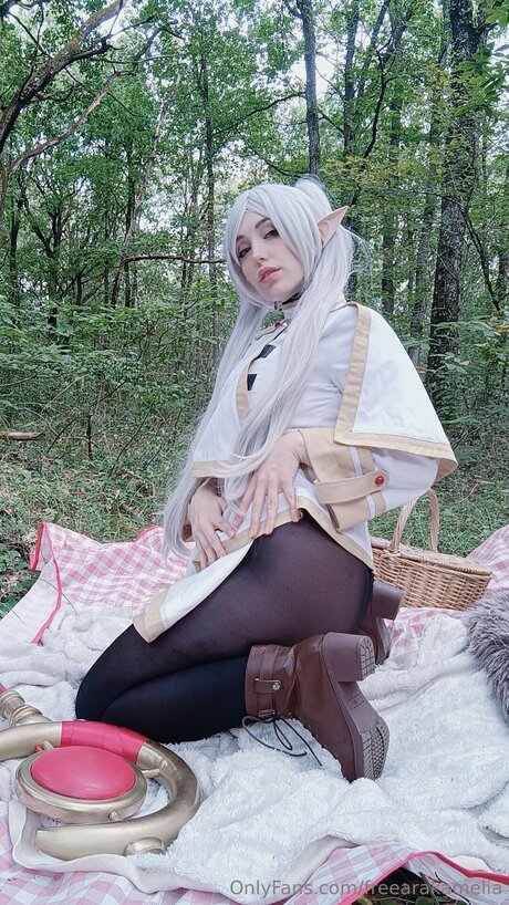 Freearakamelia nudes actress pics