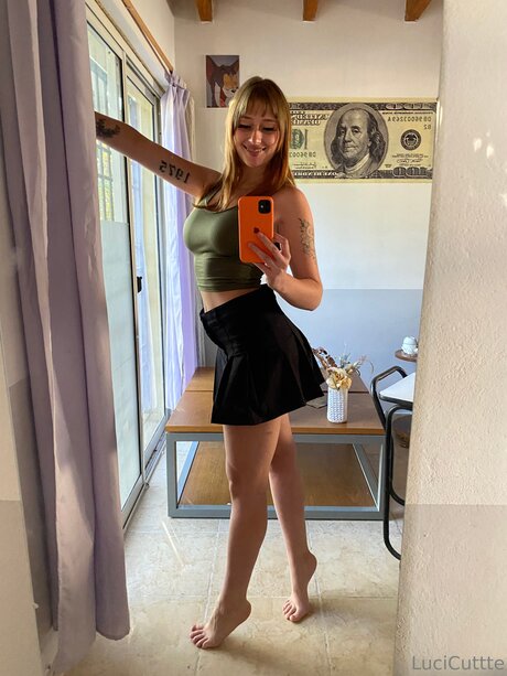 Lucicuttte star sexy pictures