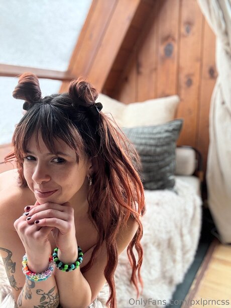 Pxlprncss model sexy pictures
