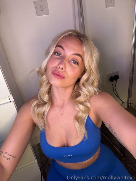 Mollyrose Xx pretty pornstar picture