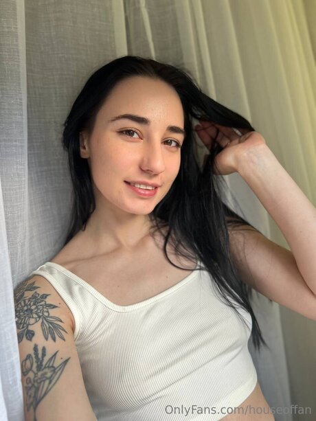 Houseoffan model sex picture