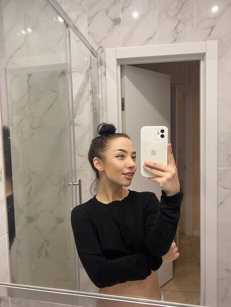 Xoxo Chloee star nude galleries