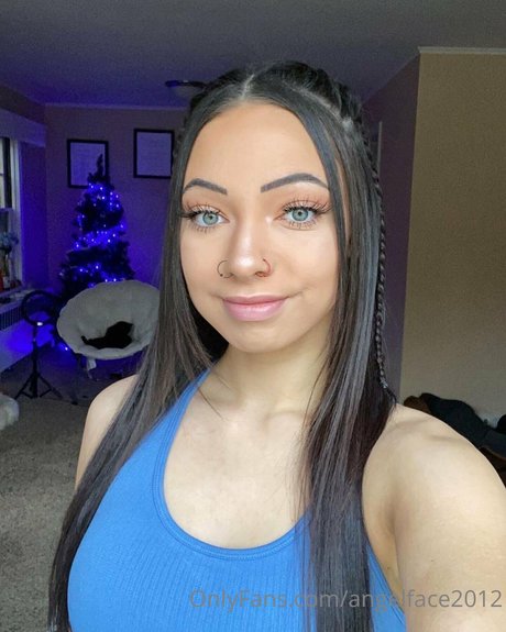 Ash Nicole porn model img