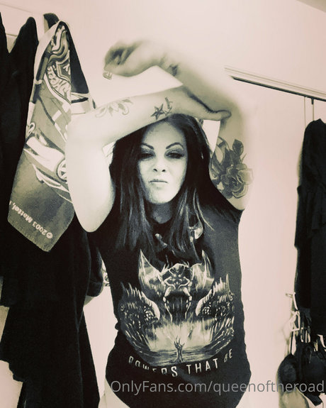 Queen of The Road art star gallery