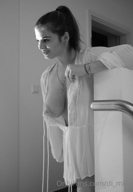 valentina sm model art photos