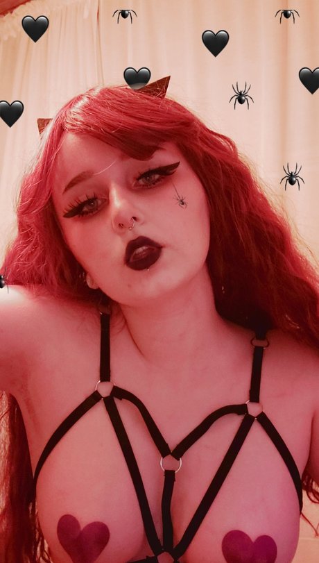 Peachie Sweetie pornographic star photo