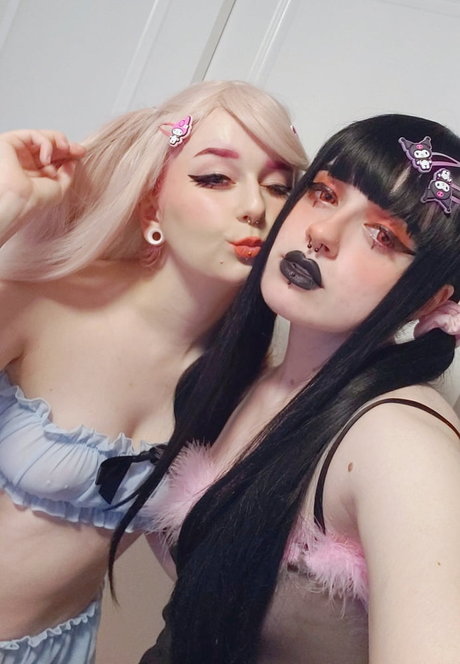 Peachie Sweetie star nude picture