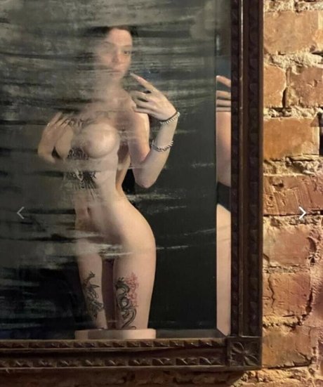 _holynekk model top pics