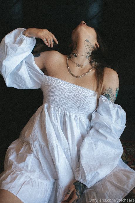 _volchara pretty model img