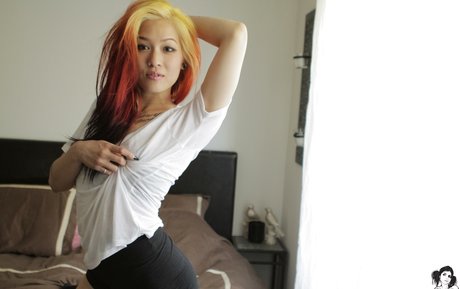 mahnee nudes star img