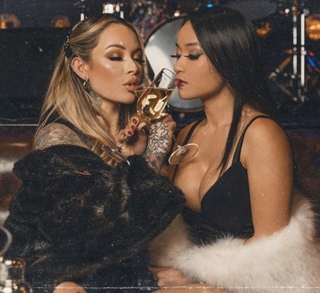 Simpalicety beautiful pornstar gallery