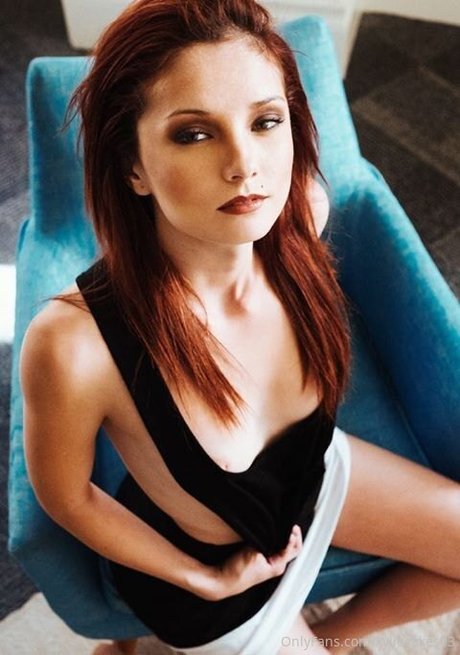 Kylie Cole art star image