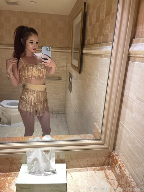 Kylie Cole nice pornstar pics