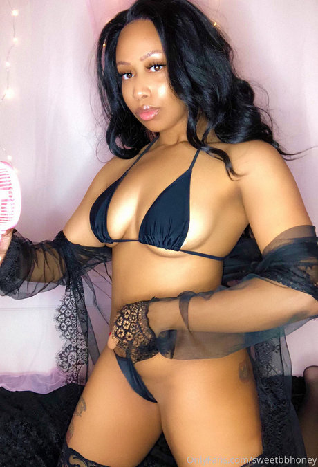 _Goddess Honey 777 star sexy pic