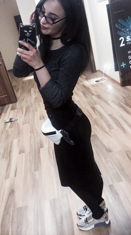 Ganja Babe model sexy pic