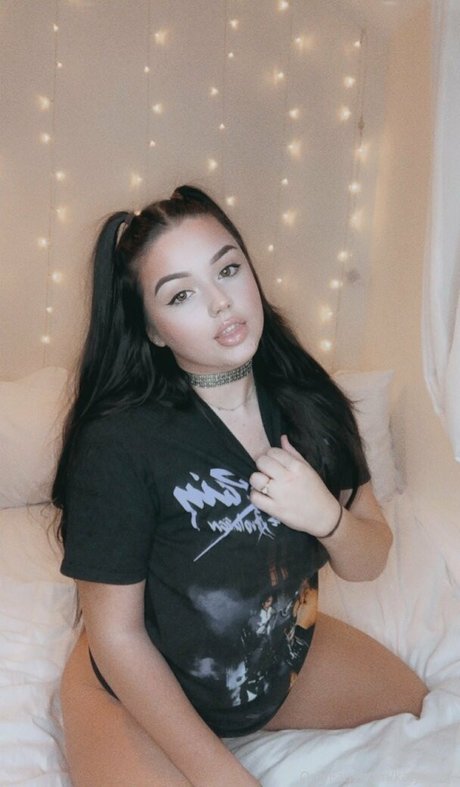 KatyLouise hot pornstar picture