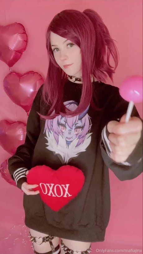 MafiaJinx star erotic photos