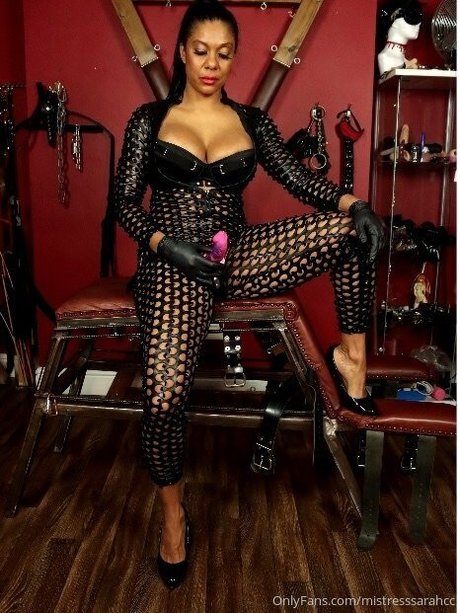 mistresssarahcc pornstar erotic image