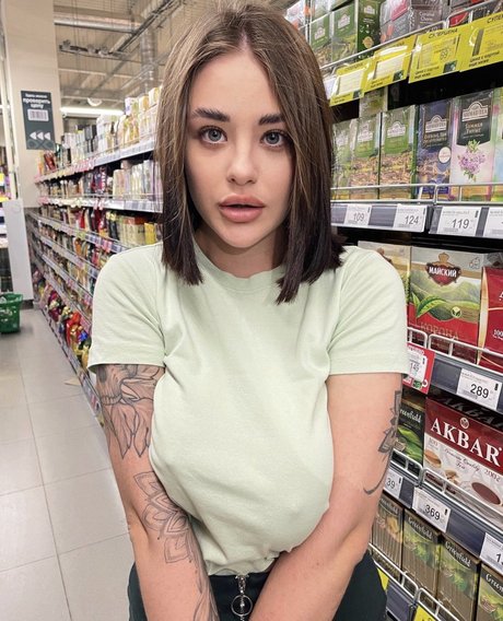 Trisha star pornographic actress photos