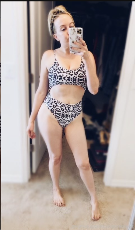 Elizabeth Castravet model hd photo