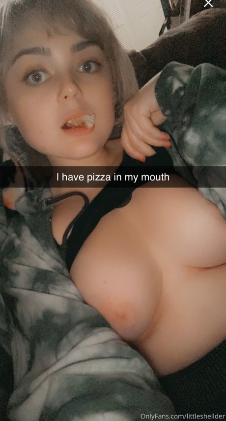 Little Shellder exclusive pornstar image