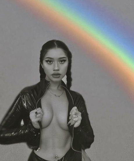 Kaleshell hot model image