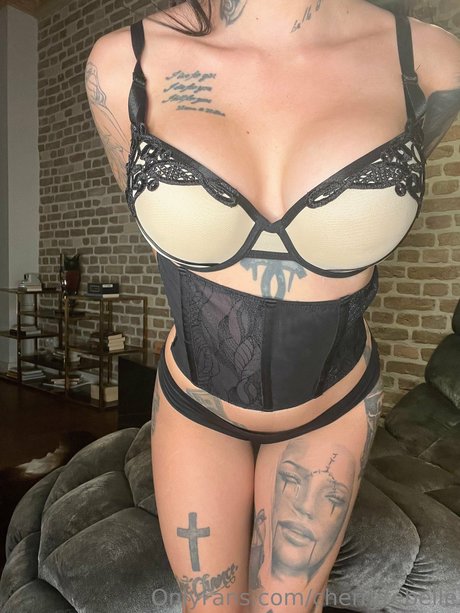 Cherry Rebelle sex model pics