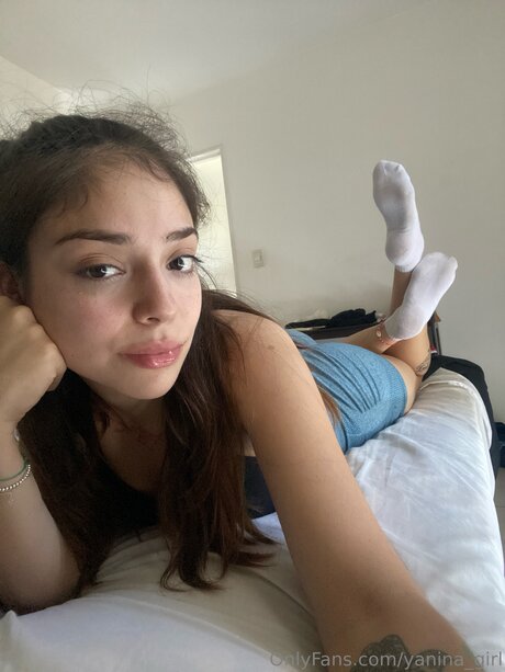 Yanina Girl naked model galleries