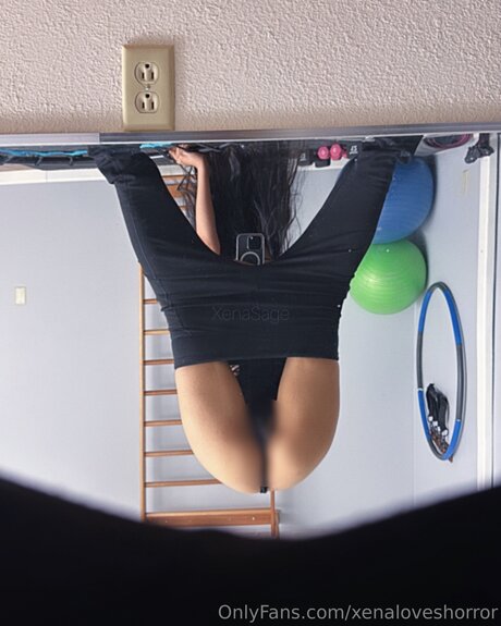 Xenaloveshorror exclusive model pics