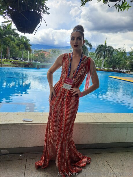 Mariiahneedless star free galleries