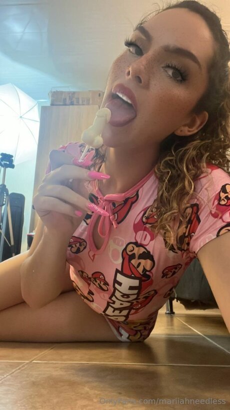 Mariiahneedless free actress img