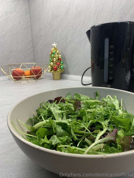 Demicardofficial model exclusive archive