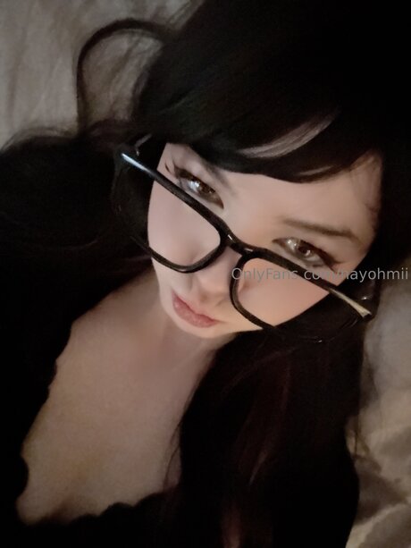 Nayohmii nudes model pictures