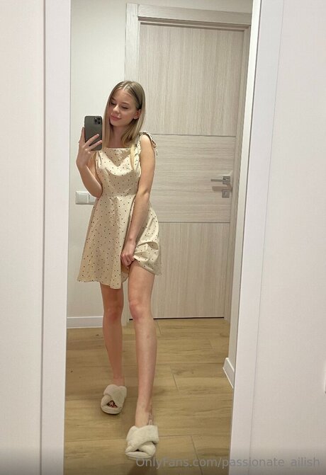 Passionate Ailish erotic actress photos