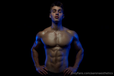 Aaronaesthetics star free pics